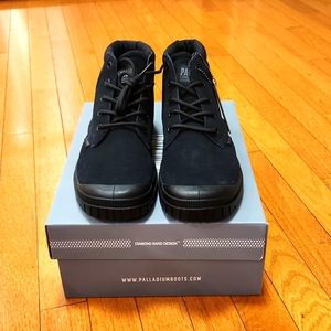 NIB Palladium Pampa low cuff black boots